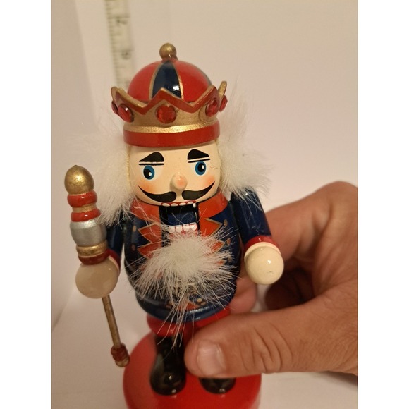 6" Nutcracker - Picture 3 of 6